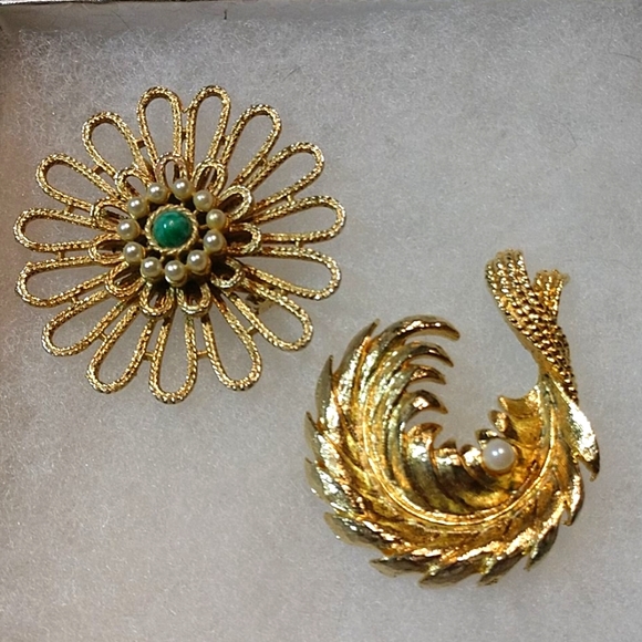 Vintage Jewelry - Old Mid-Century Vintage Brooches